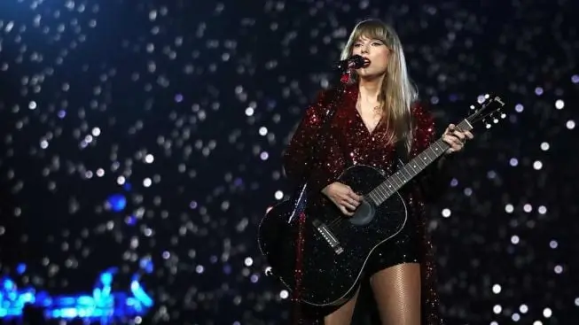 Taylor Swift's Spectacular 2024 'Eras Tour' Concert in Singapore